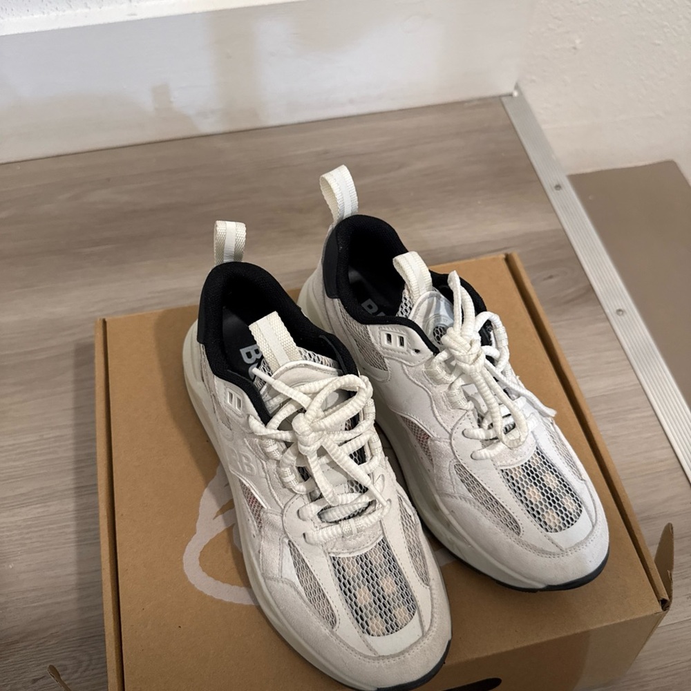 Burberry White and Black Women's Sneakers